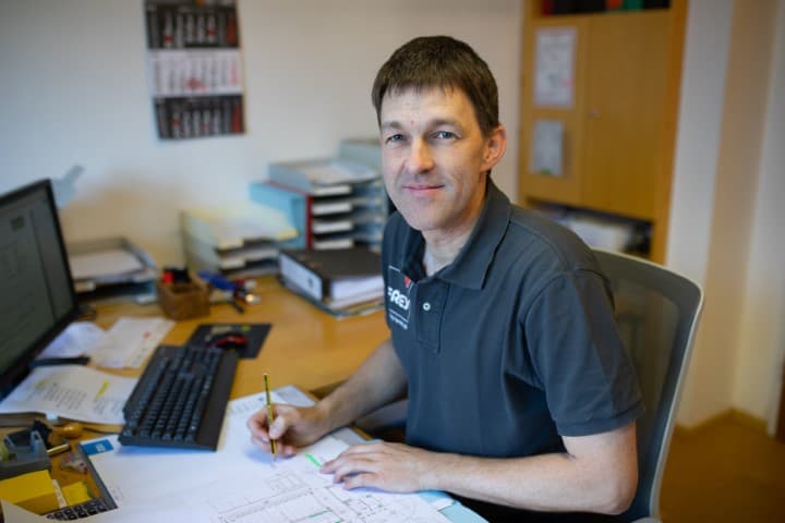 Portrait d'Andreas Wind, menuisier maître chez Frey