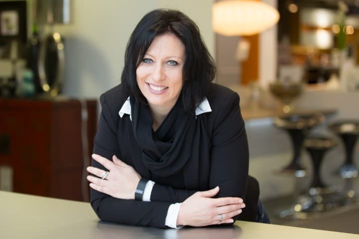 Portrait de Silvia Schultz, conseillère cuisine chez Frey