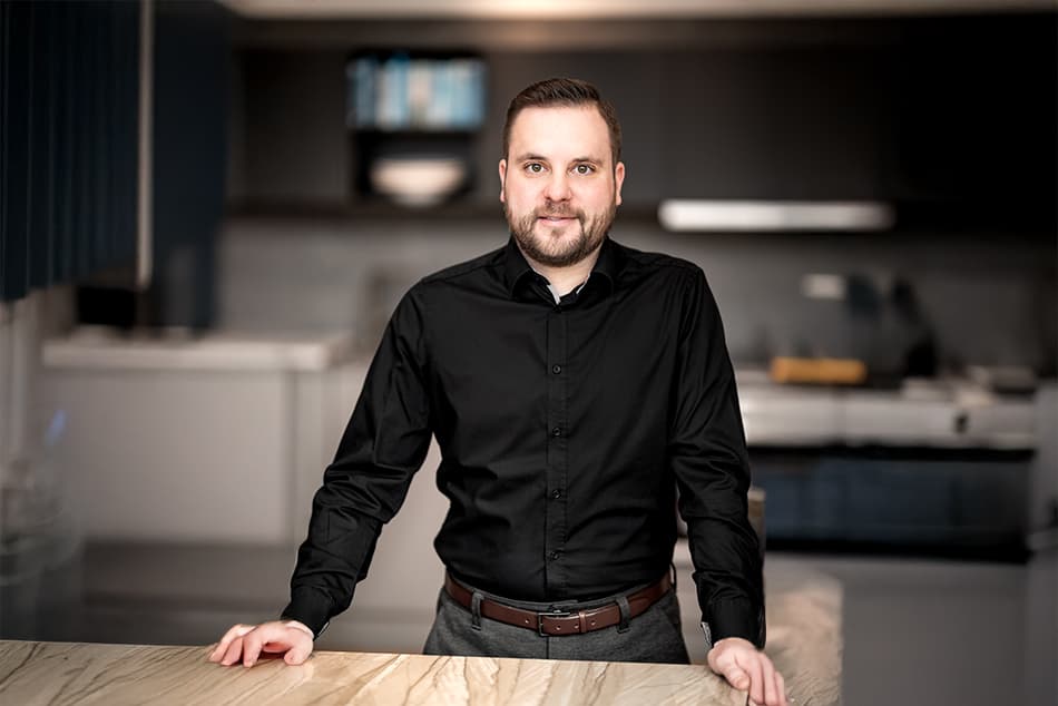 Portrait de Tobias Ehrhart, responsable du service client chez Frey